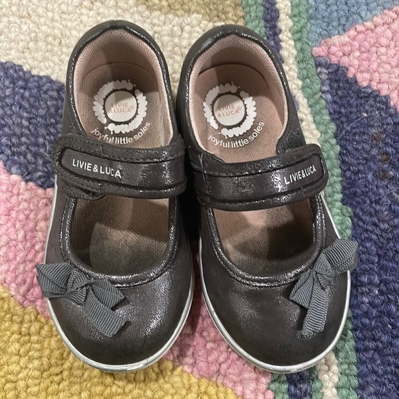 Livie and Luca toddler Mary Janes - Picture 1 of 7